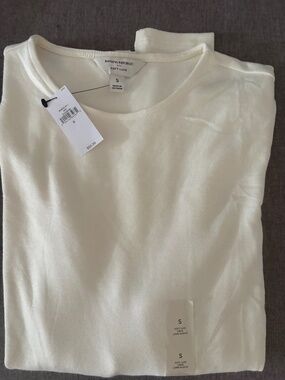 Crew neck long sleep top